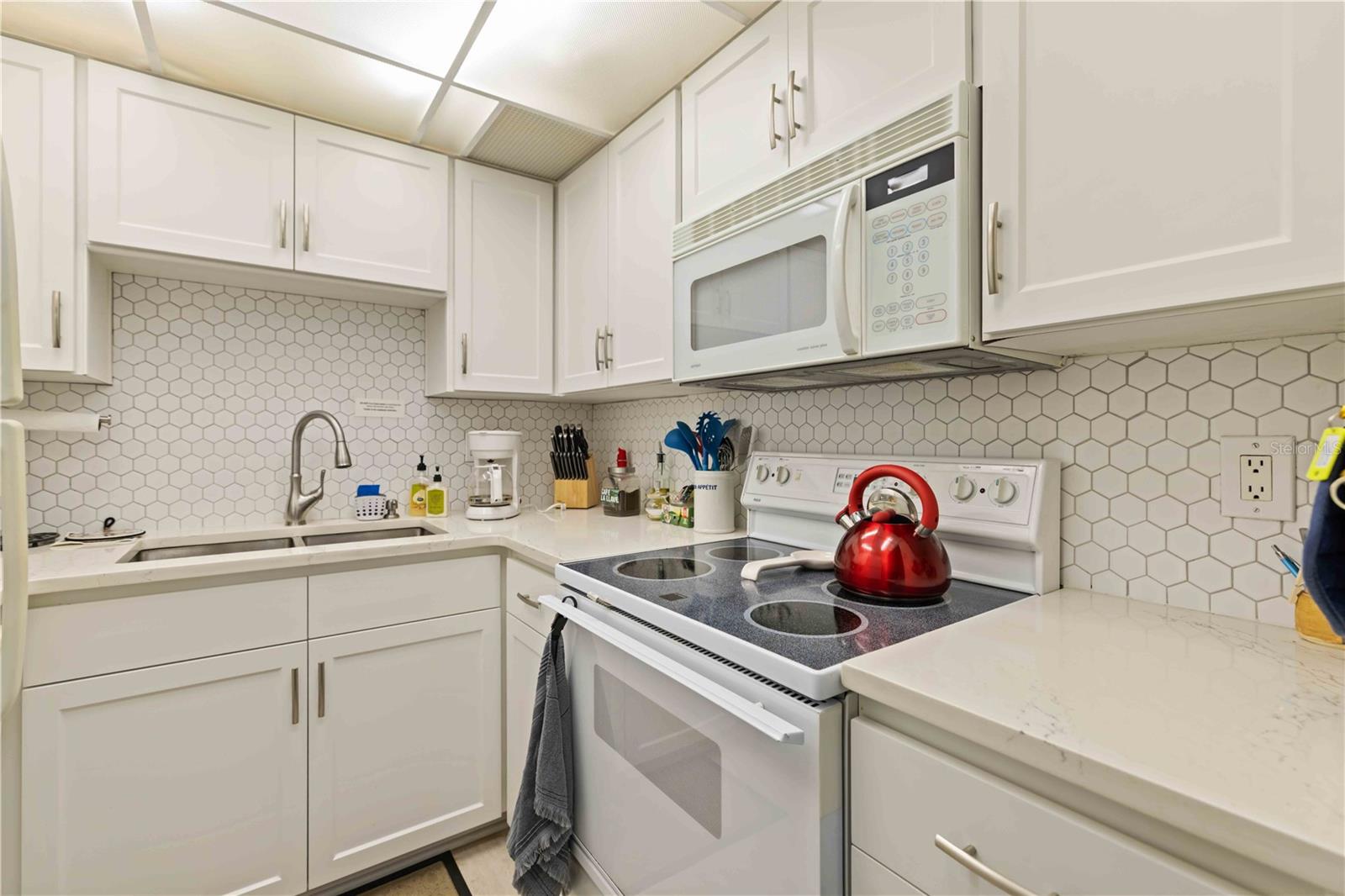 Image 11 of 31 For 244 Saint Augustine Avenue 104