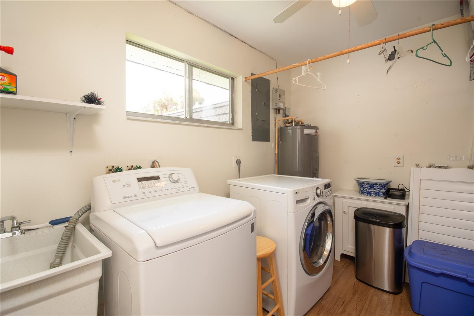 Image 21 of 28 For 3844 Blue Stone Way 73