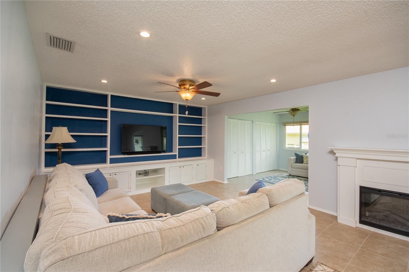 Image 4 of 28 For 3844 Blue Stone Way 73