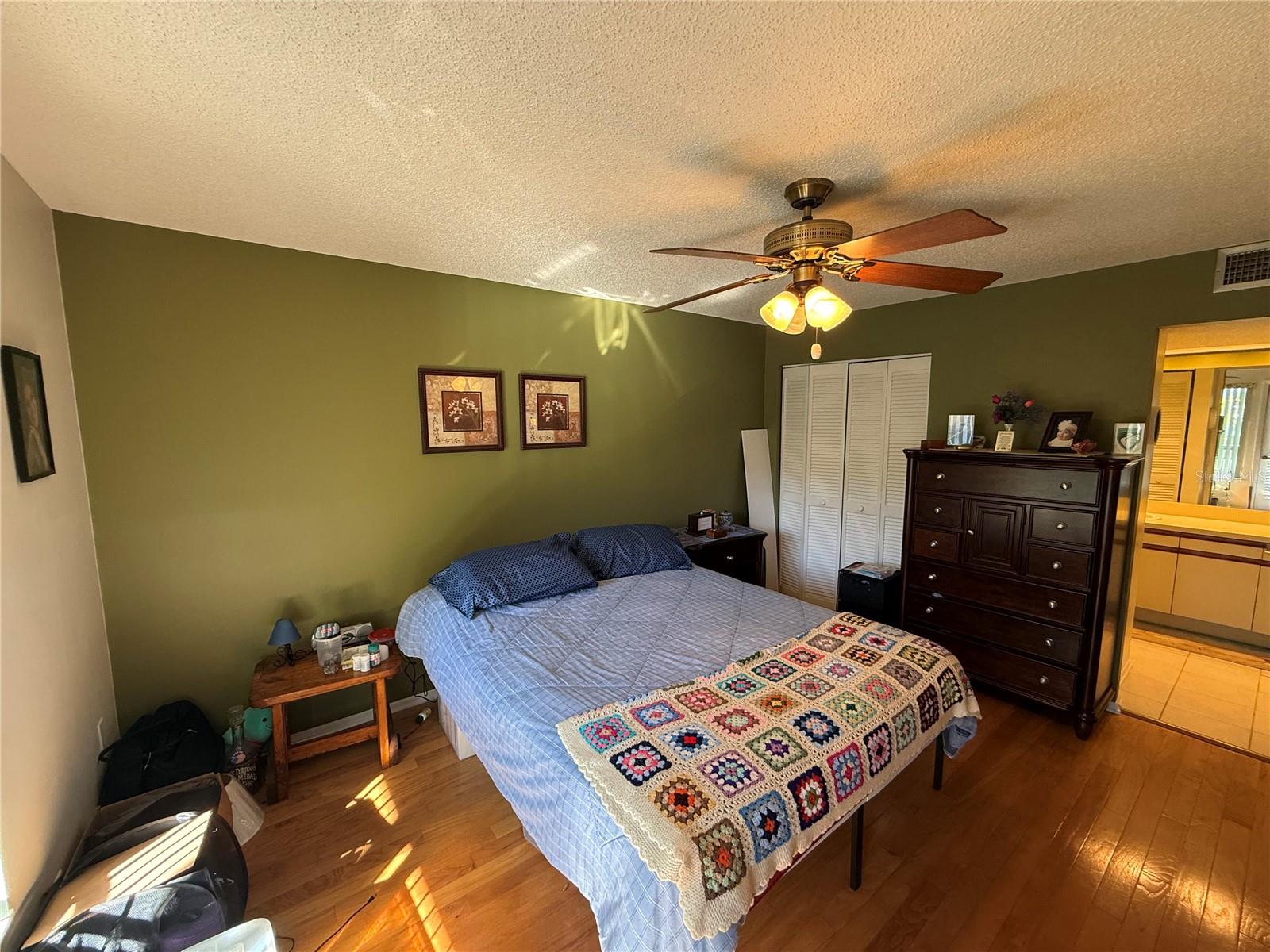 Image 7 of 18 For 259 Fenwick Drive 35