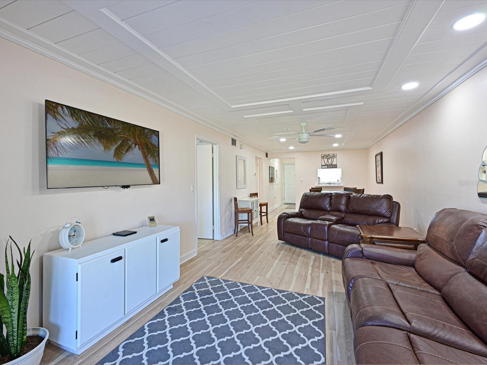 Image 10 of 50 For 3563 Lake Bayshore Drive J206