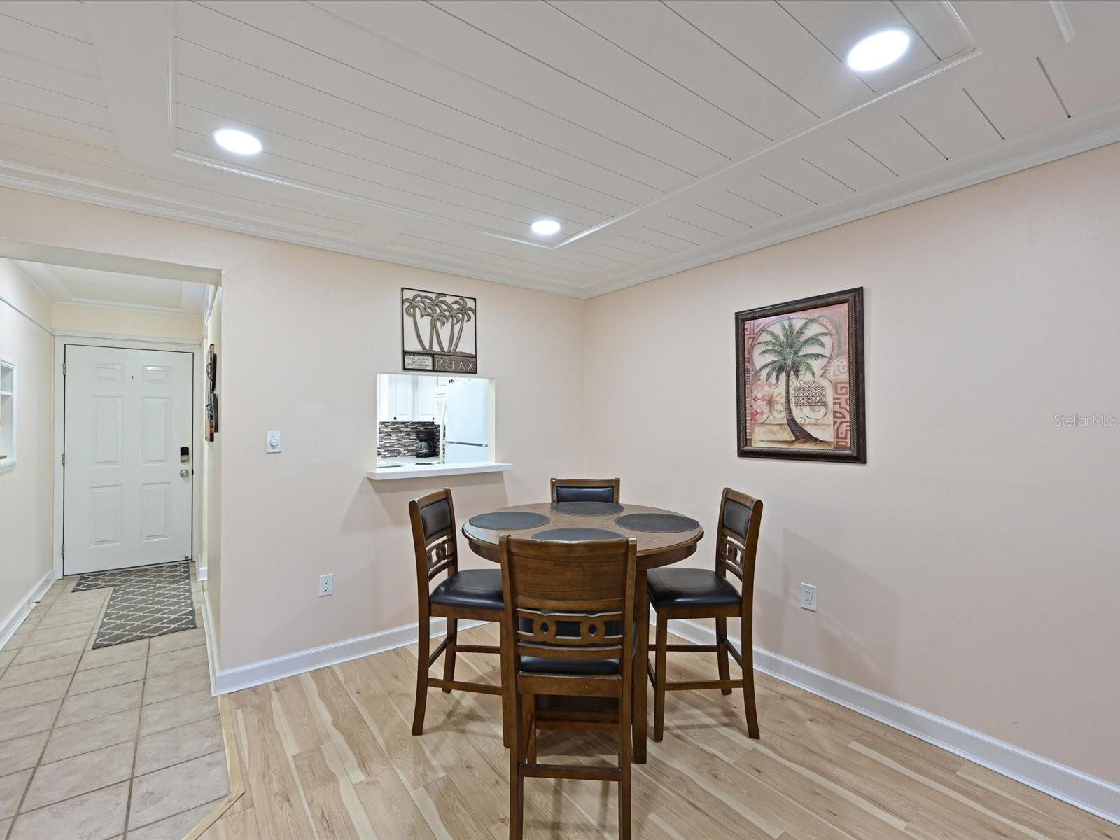 Image 11 of 50 For 3563 Lake Bayshore Drive J206