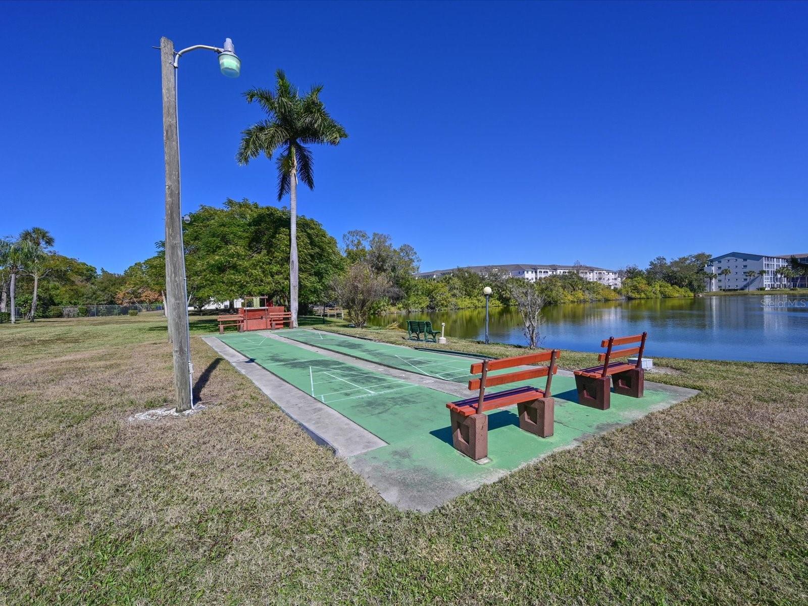 Image 40 of 50 For 3563 Lake Bayshore Drive J206