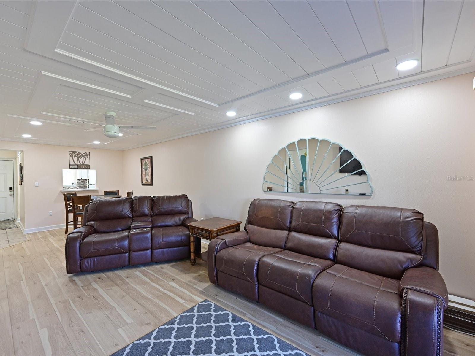 Image 9 of 50 For 3563 Lake Bayshore Drive J206