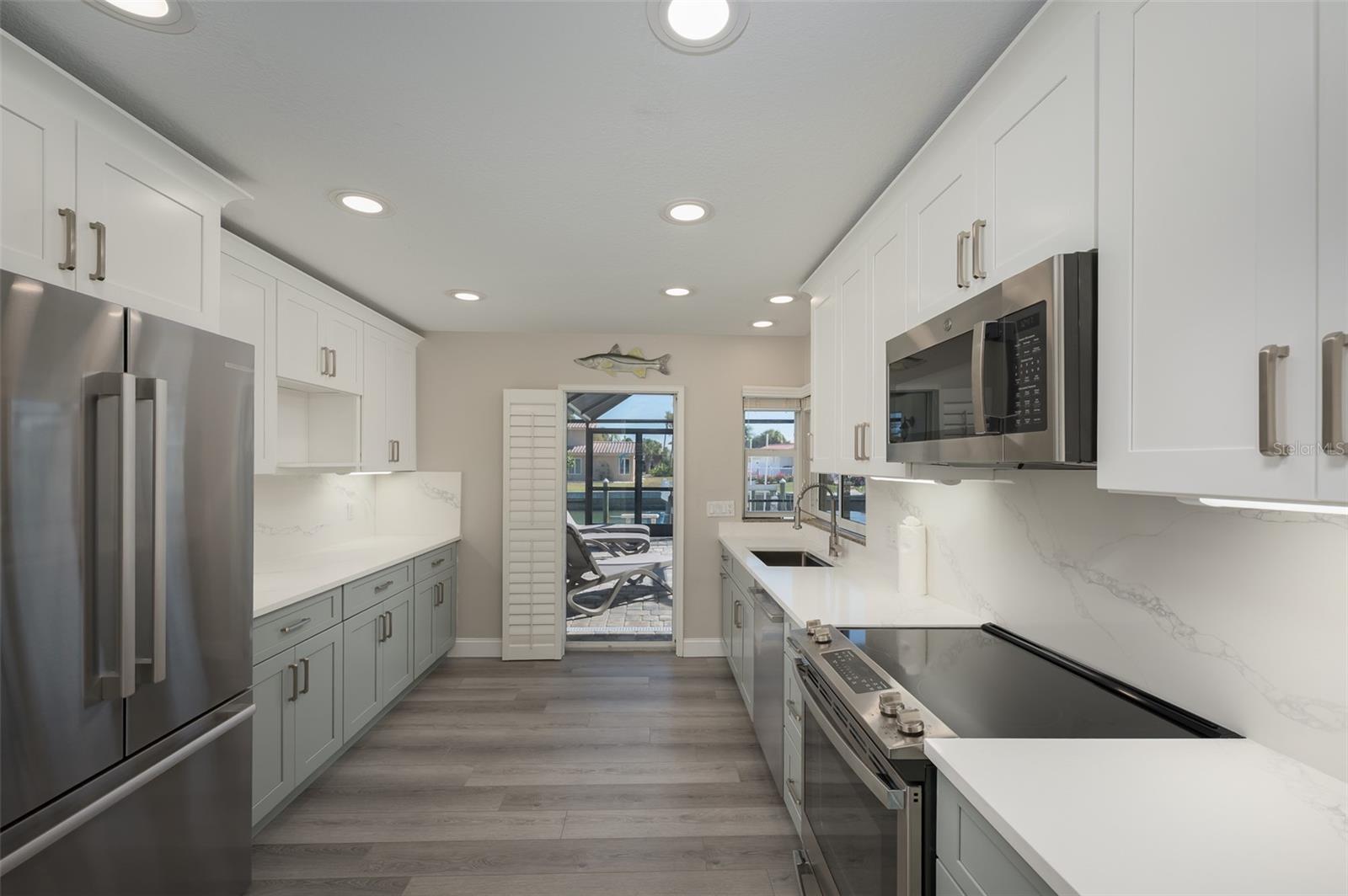 Image 22 of 62 For 548 Gunwale Lane