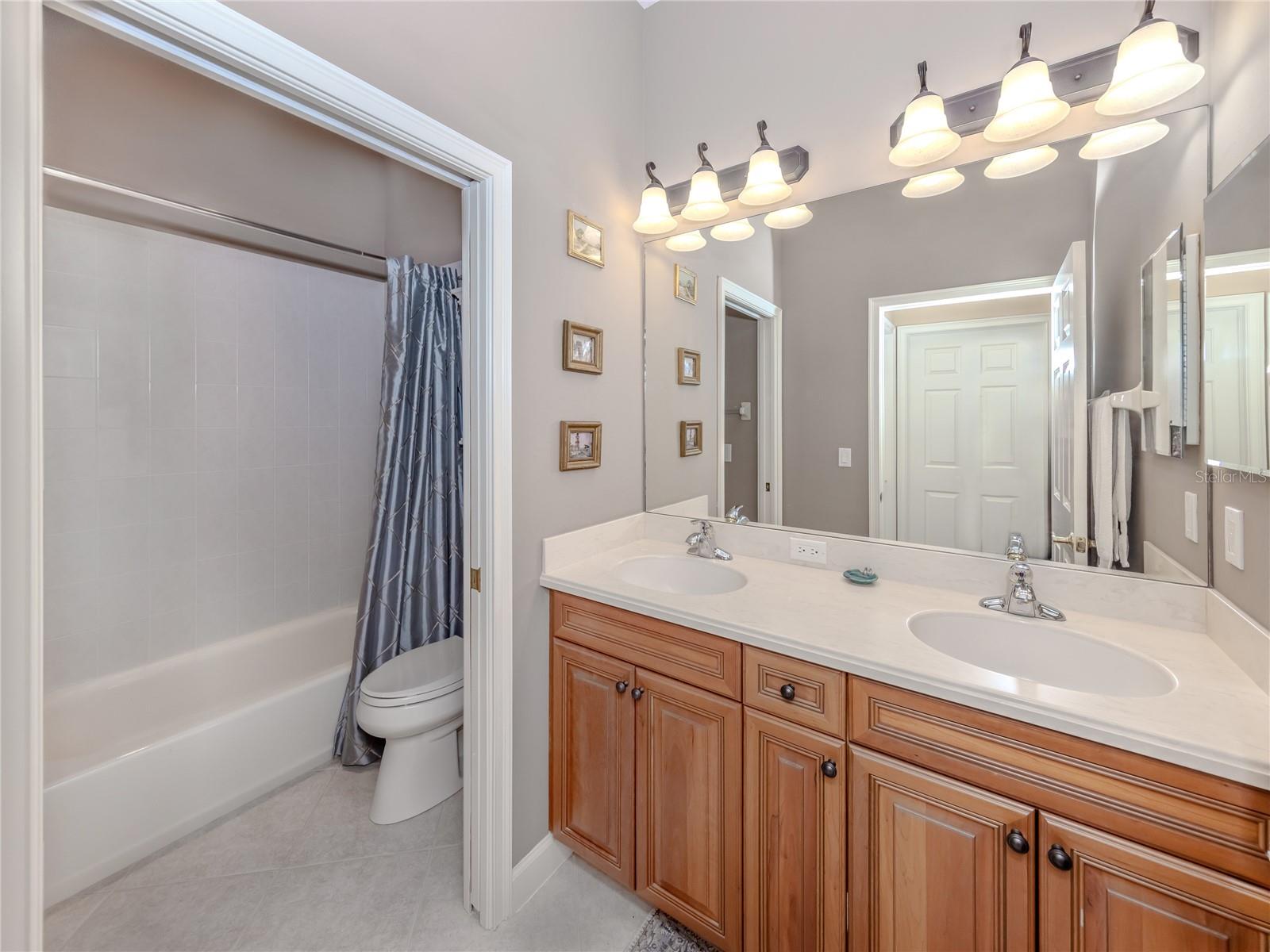 Image 31 of 73 For 238 Montelluna Drive