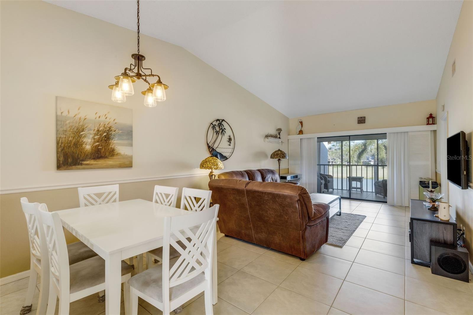 Image 12 of 44 For 4514 Weybridge  54