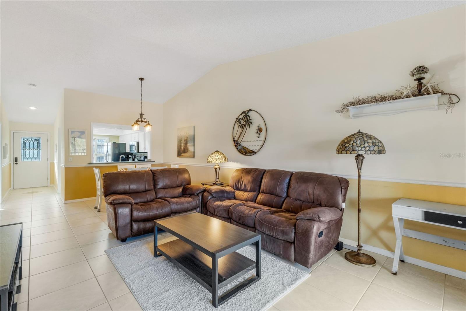 Image 17 of 44 For 4514 Weybridge  54