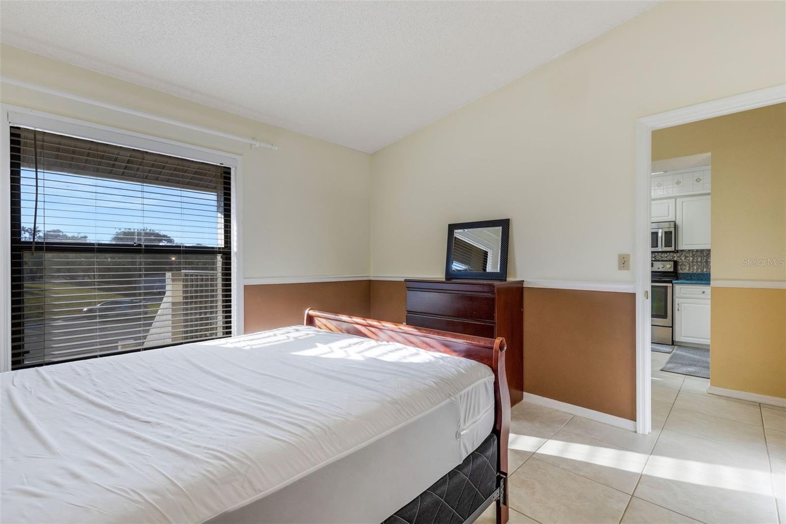 Image 30 of 44 For 4514 Weybridge  54