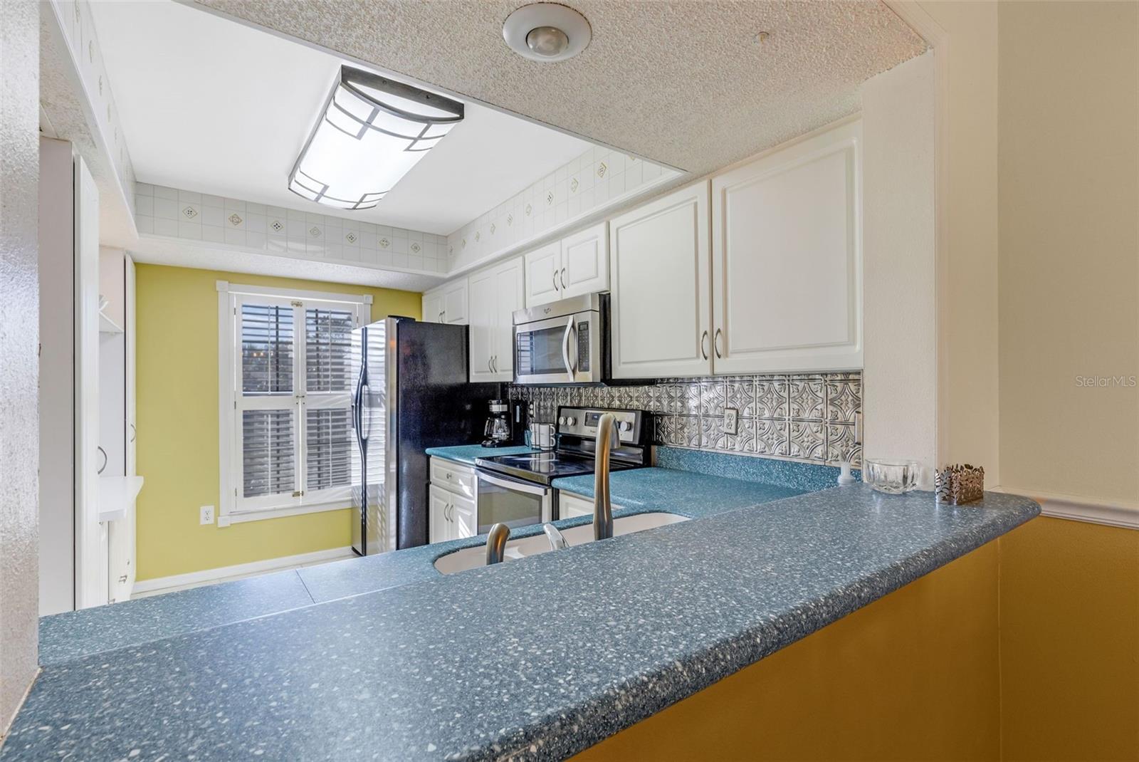 Image 9 of 44 For 4514 Weybridge  54