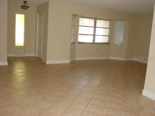 Image 12 of 28 For 3112 Chase Circle