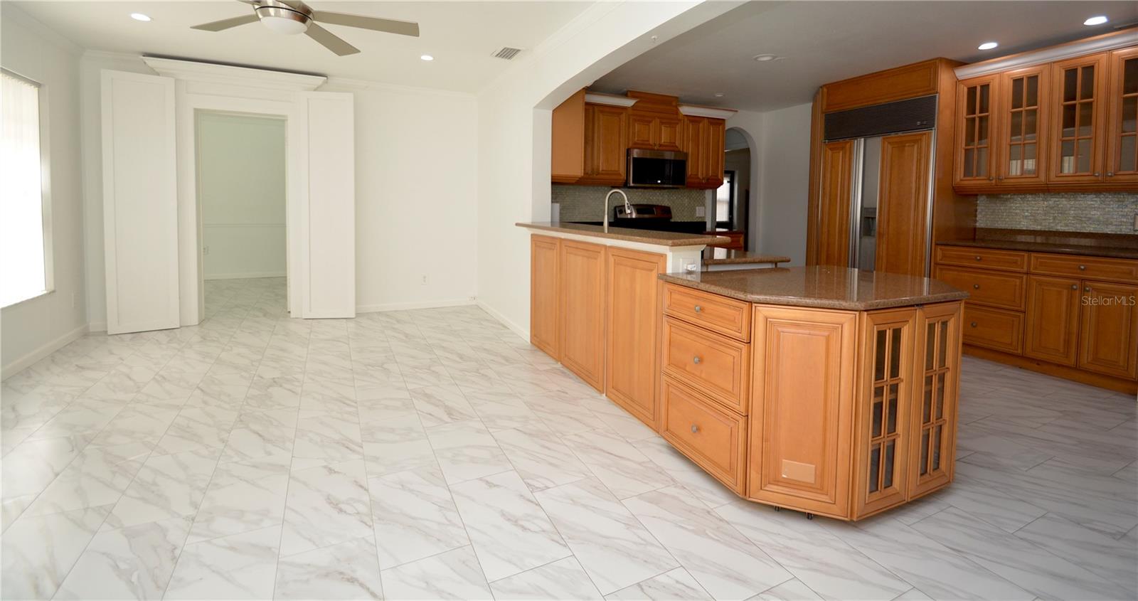 Image 15 of 34 For 1313 Mango Avenue