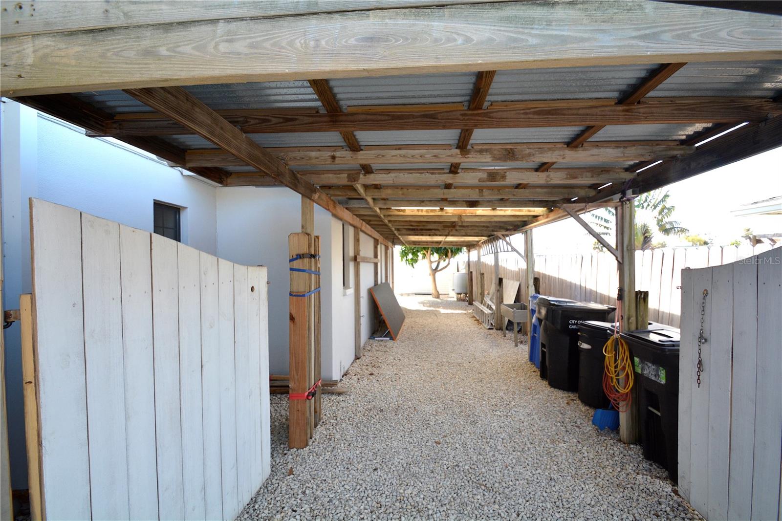 Image 26 of 34 For 1313 Mango Avenue