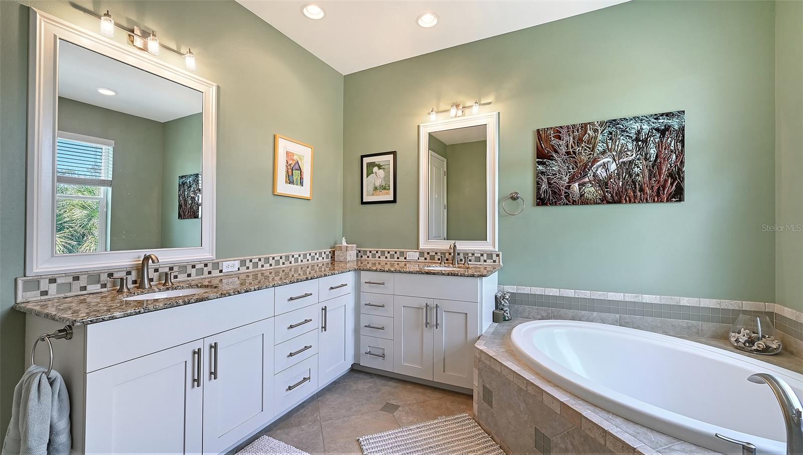 Image 23 of 54 For 5201 Avenida Del Mare