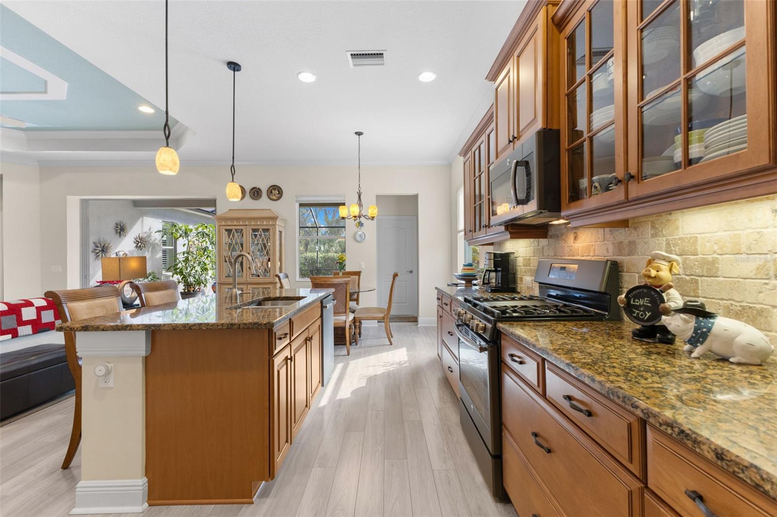 Image 16 of 49 For 6343 Laurel Wood Run