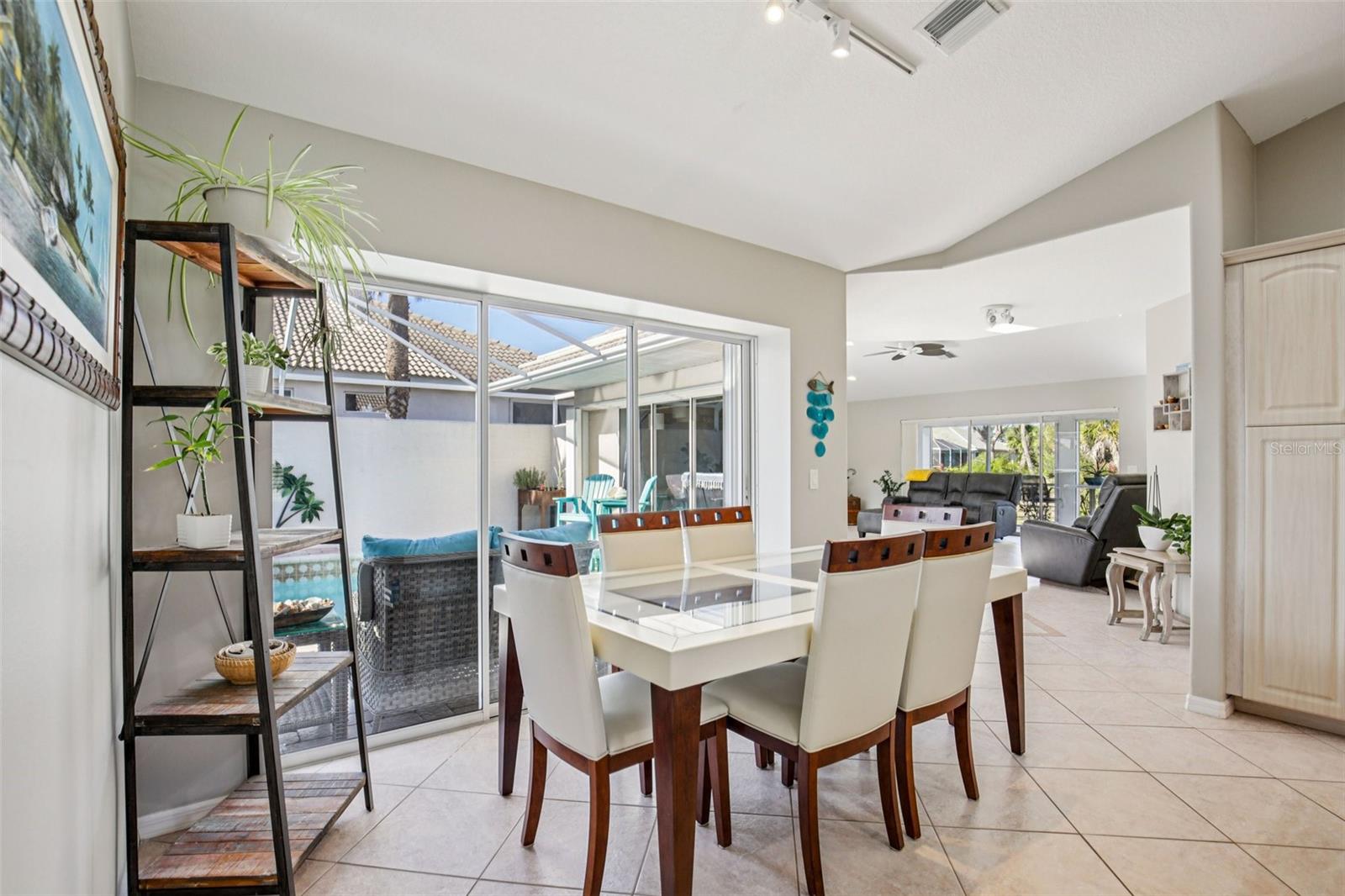 Image 6 of 30 For 155 Coco Palm Drive