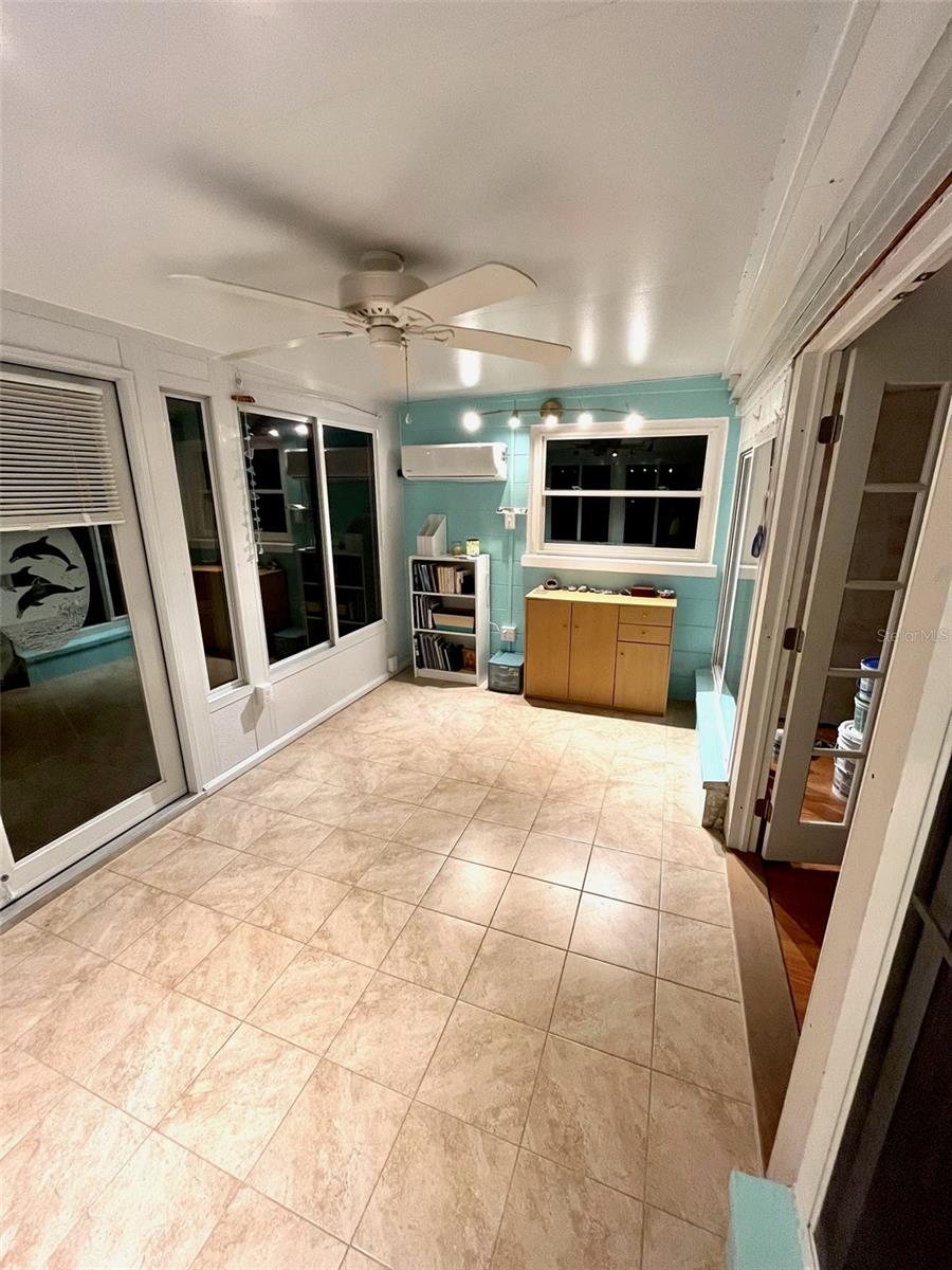 Image 13 of 15 For 10595 104th Avenue