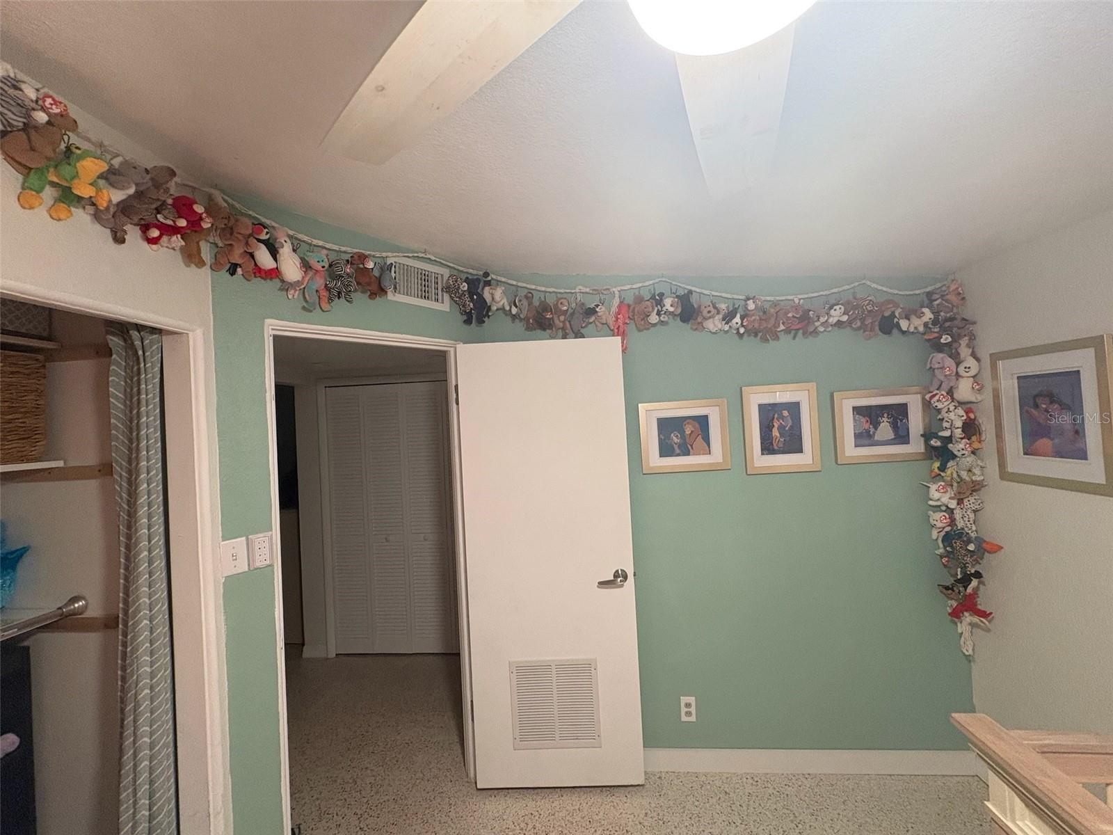 Image 8 of 15 For 10595 104th Avenue