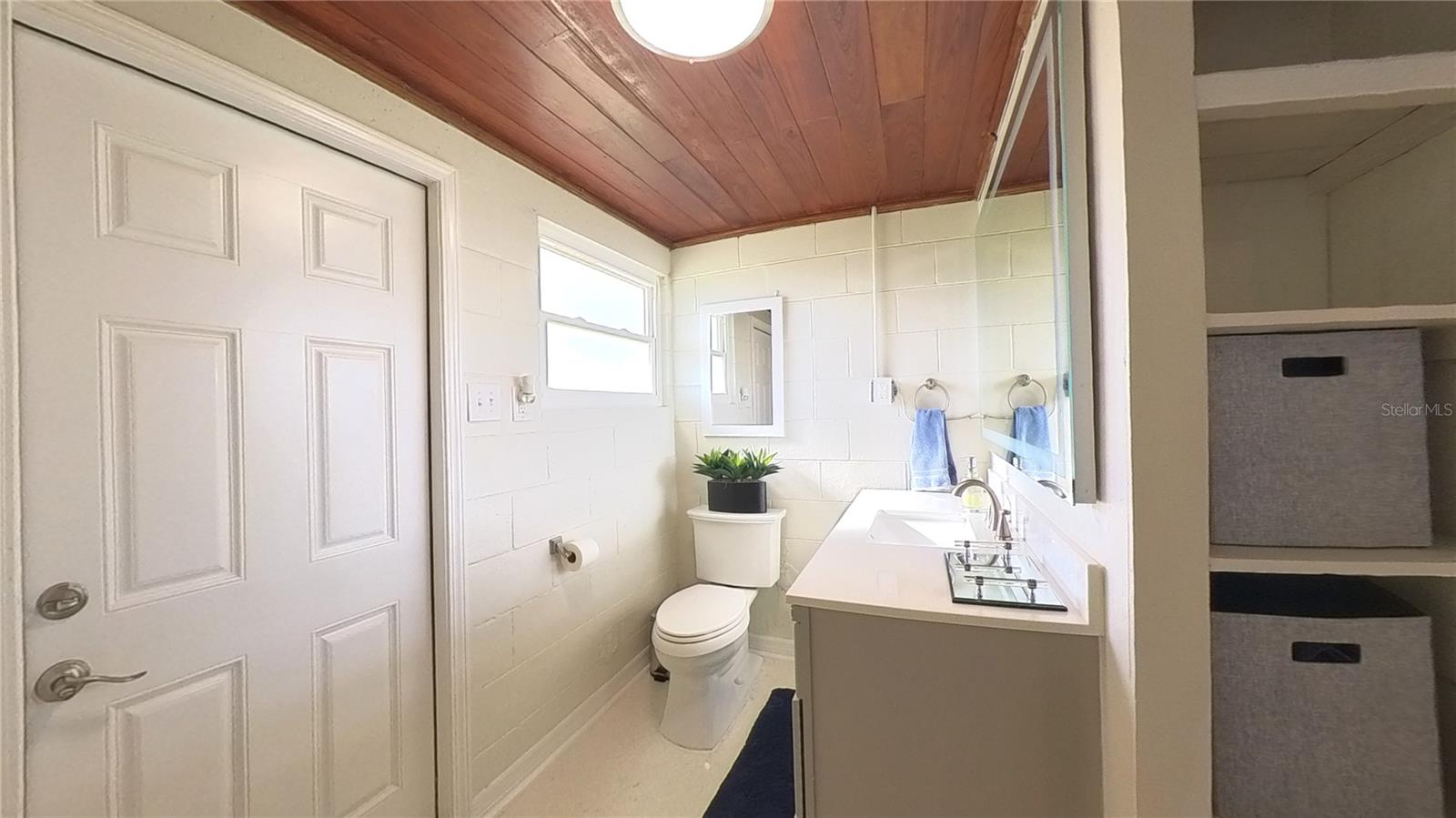 Image 18 of 41 For 511 Dona Drive