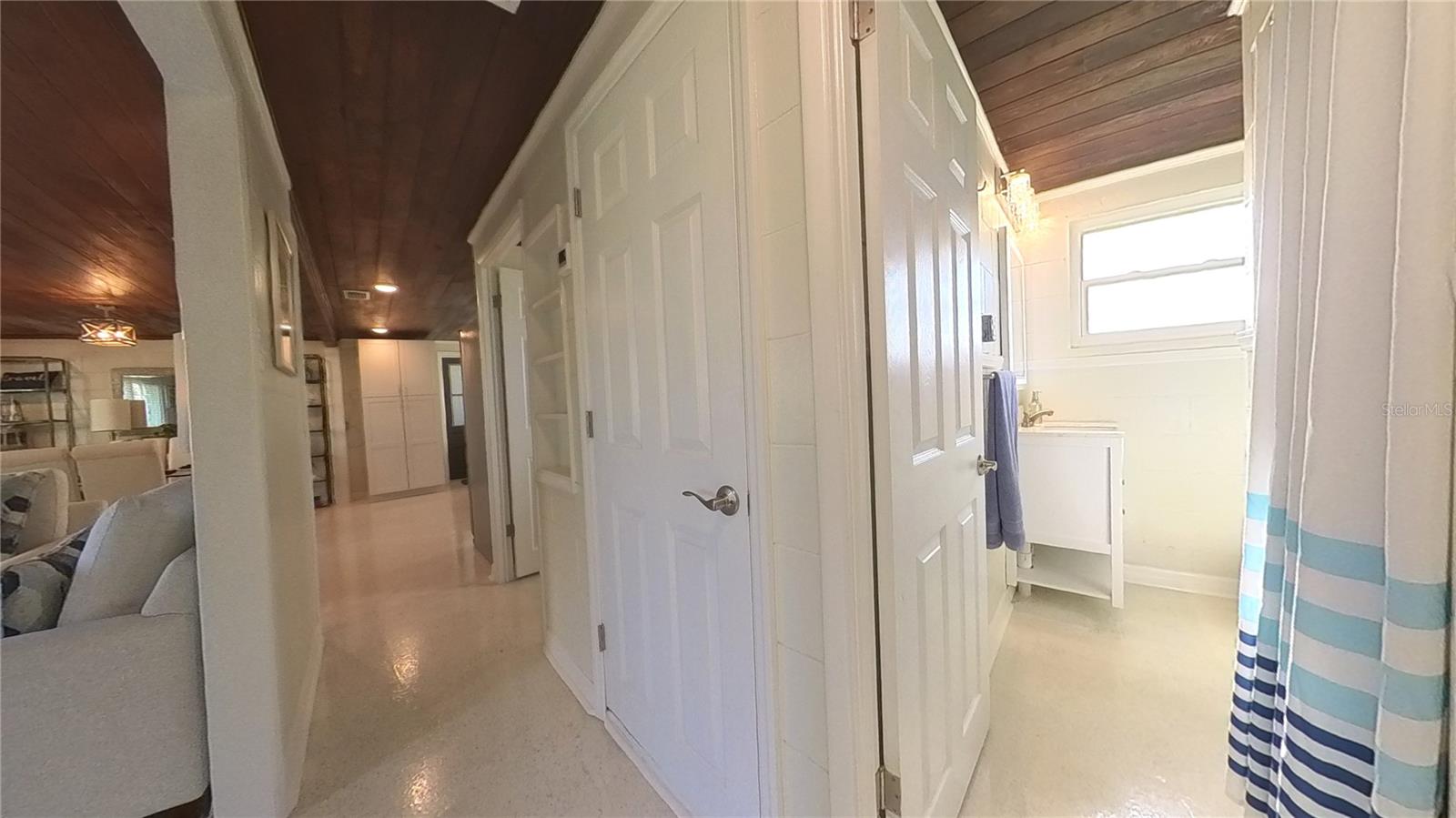 Image 22 of 41 For 511 Dona Drive