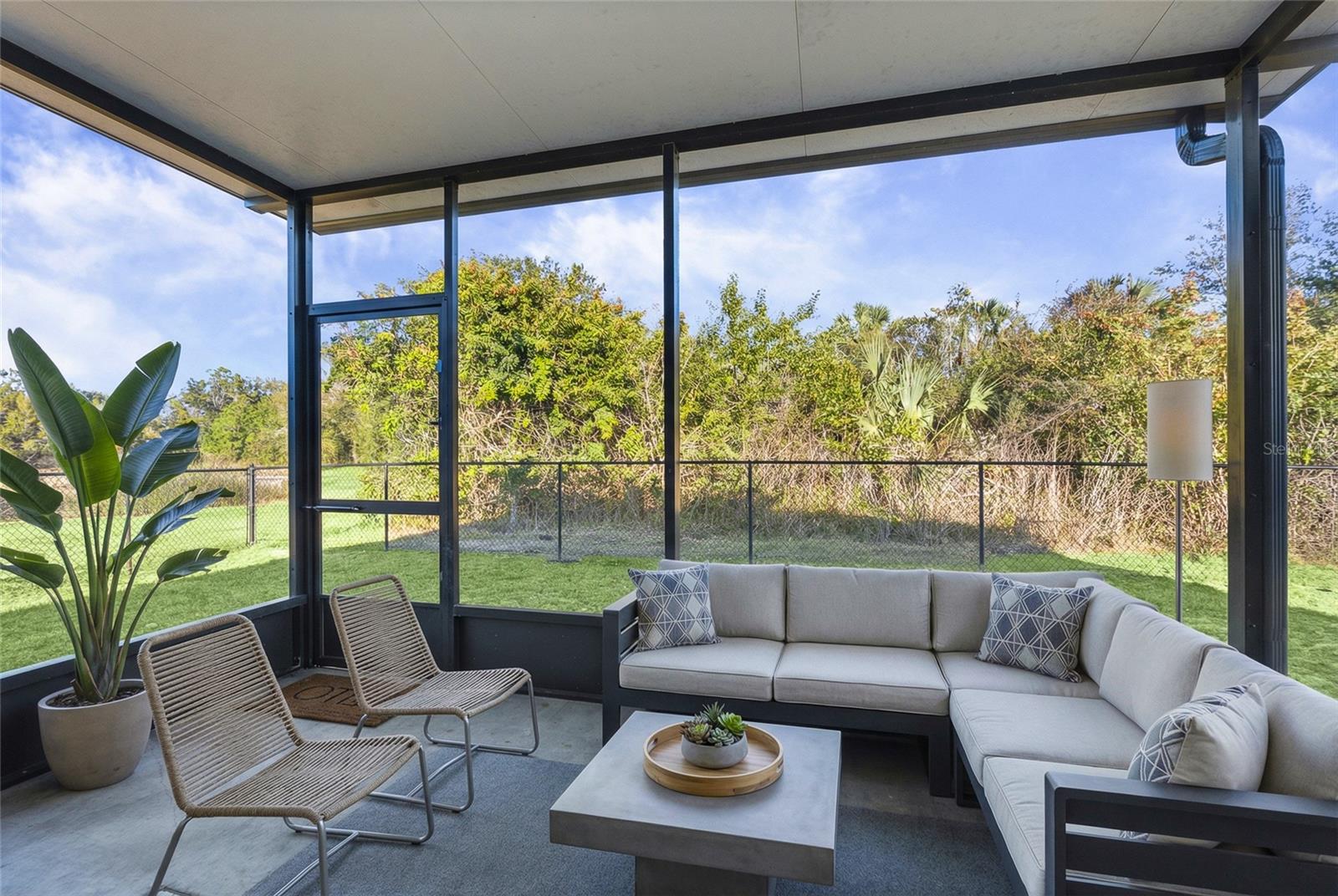 Image 20 of 49 For 7051 Chatum Light Run