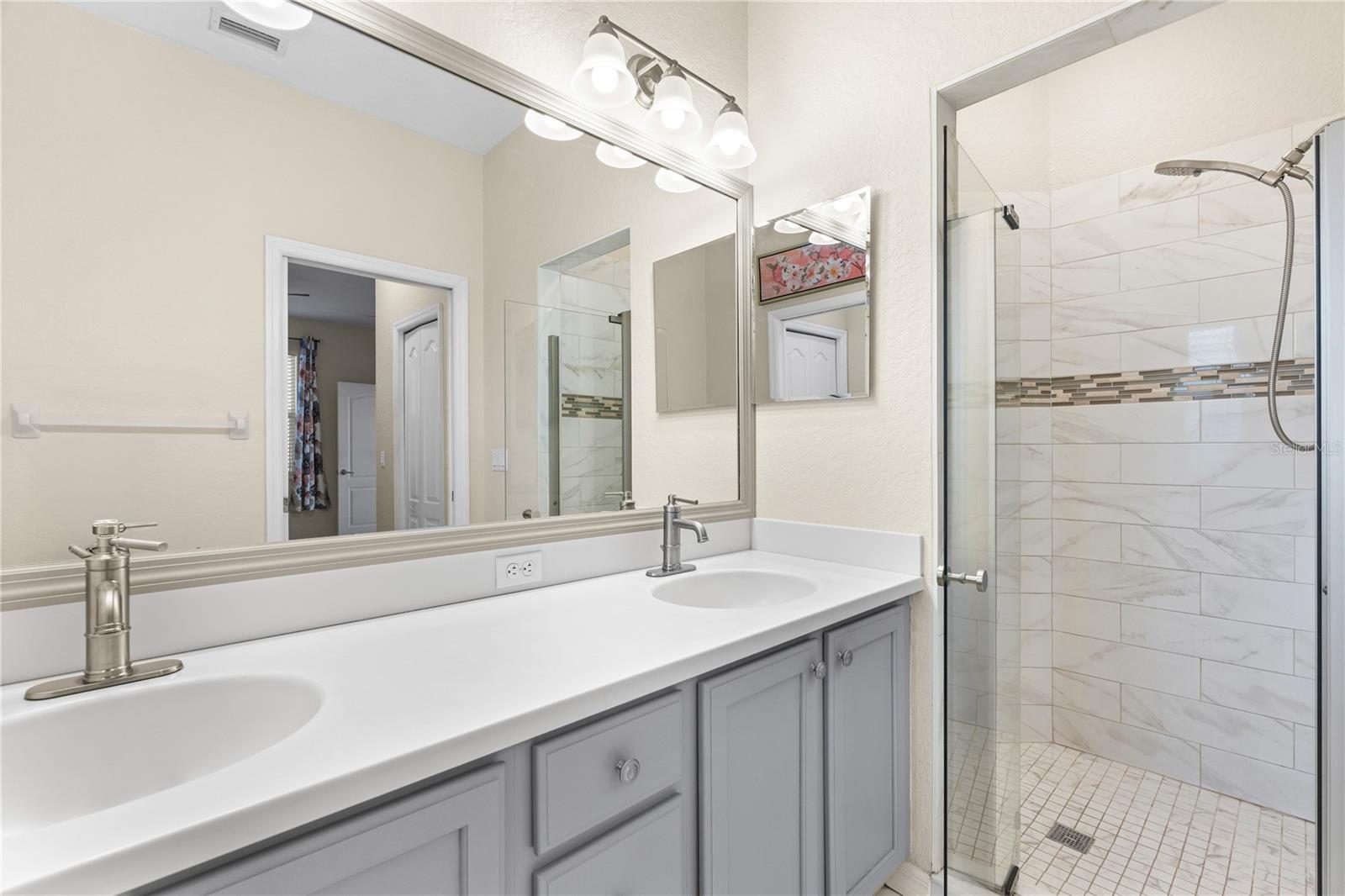 Image 31 of 49 For 7051 Chatum Light Run