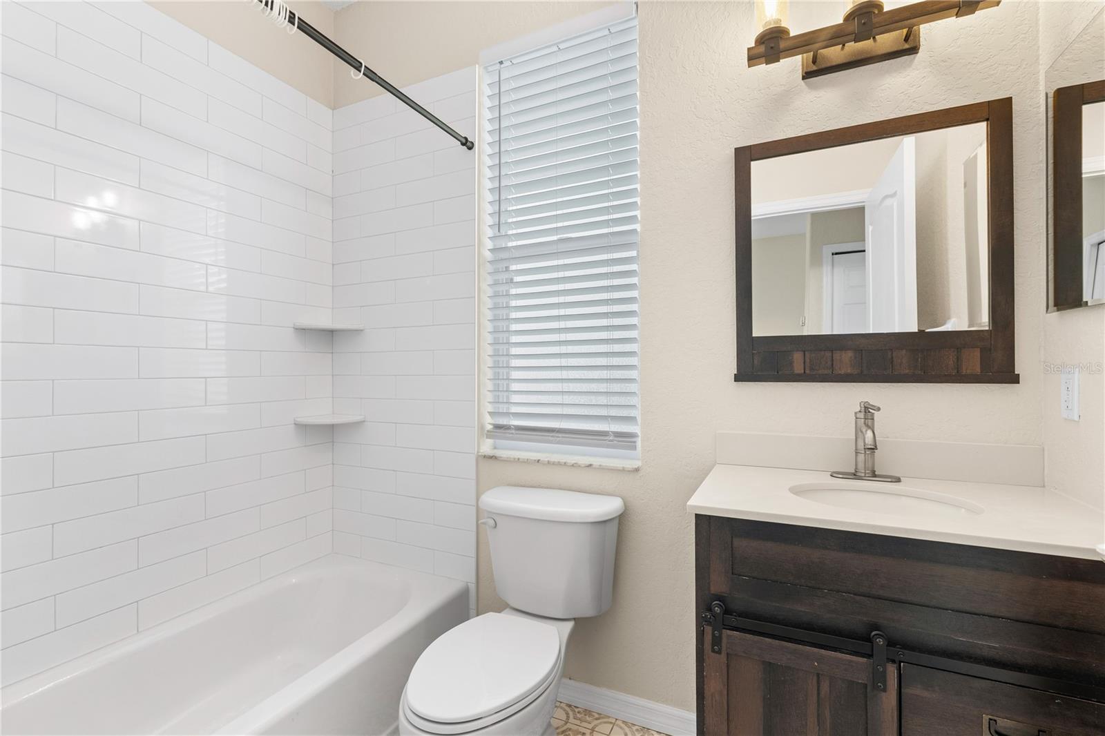 Image 36 of 49 For 7051 Chatum Light Run