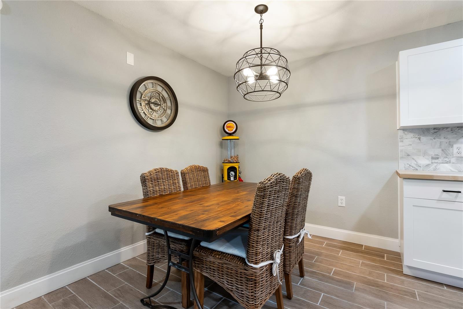 Image 15 of 35 For 7424 Vista Way 104