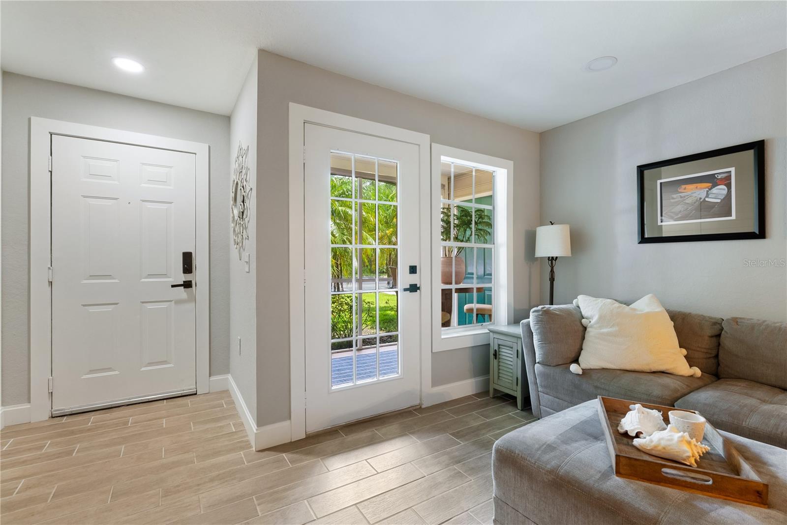 Image 6 of 35 For 7424 Vista Way 104