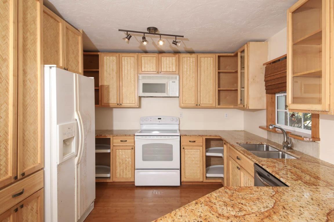 Image 12 of 31 For 1000 Gantt Avenue