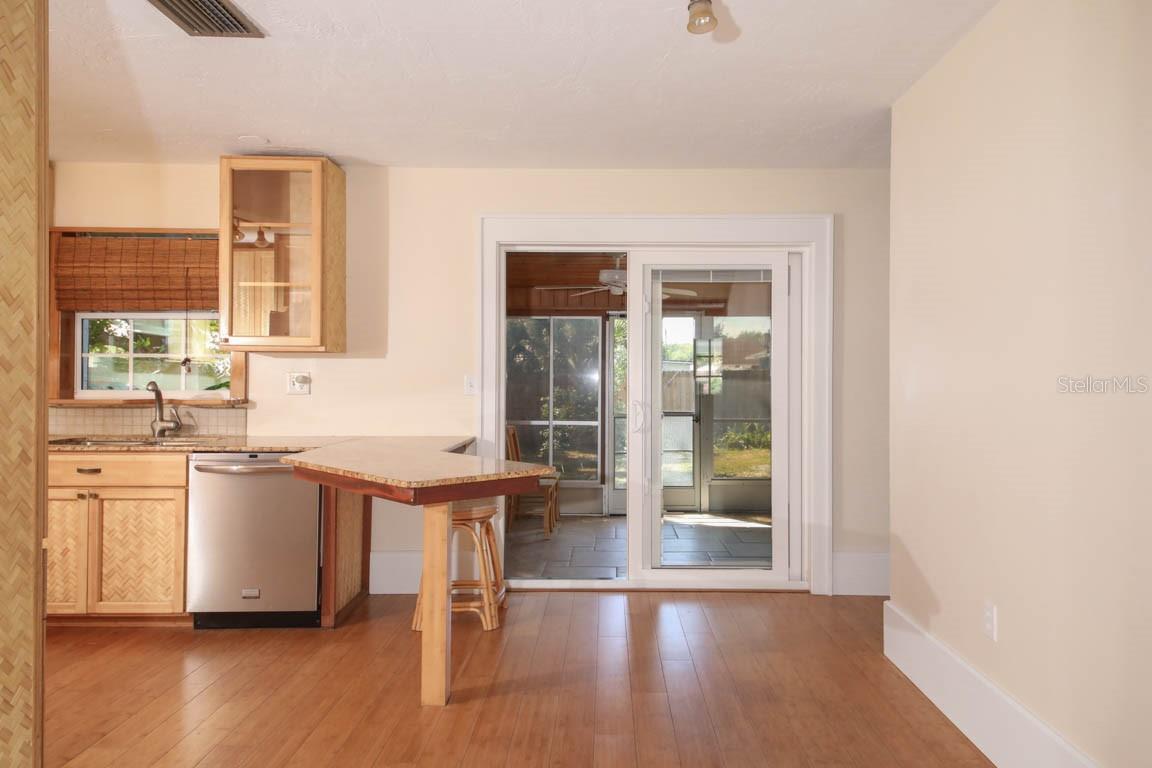 Image 14 of 31 For 1000 Gantt Avenue