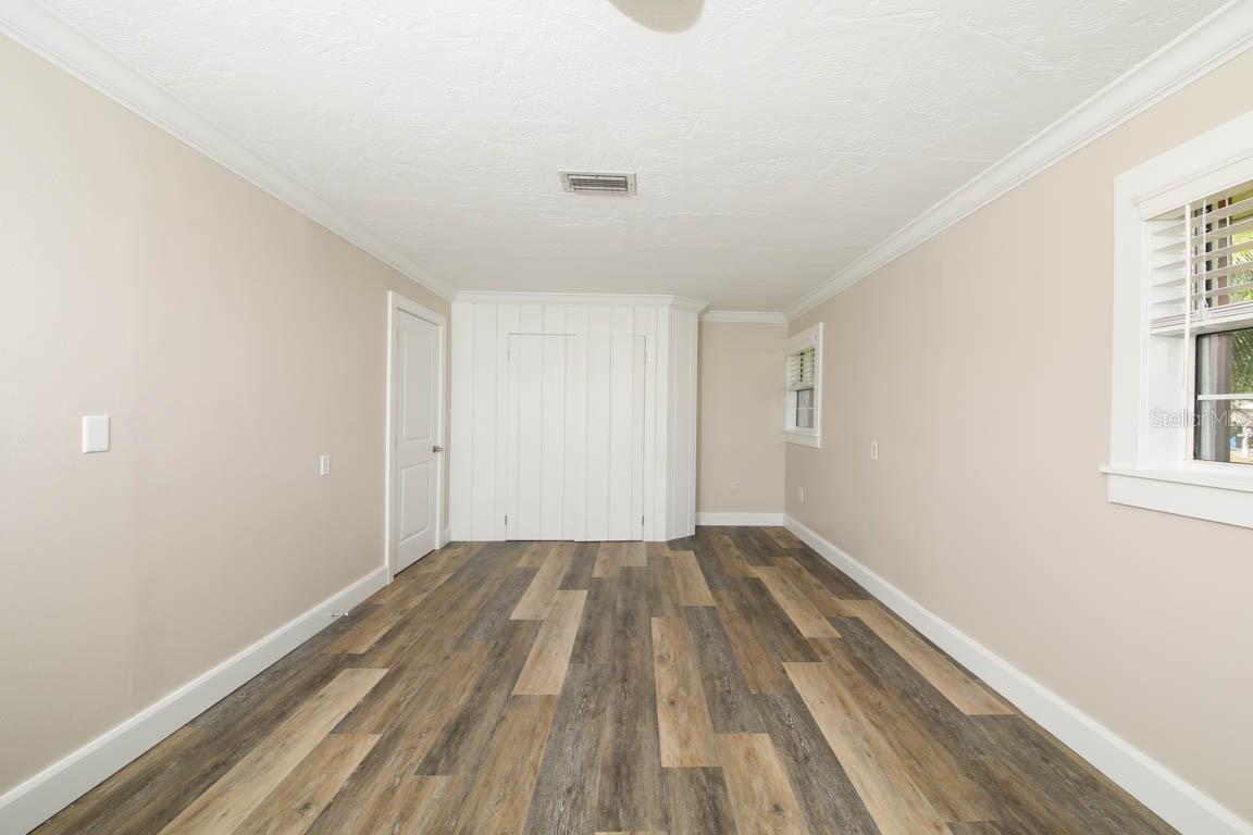 Image 17 of 31 For 1000 Gantt Avenue