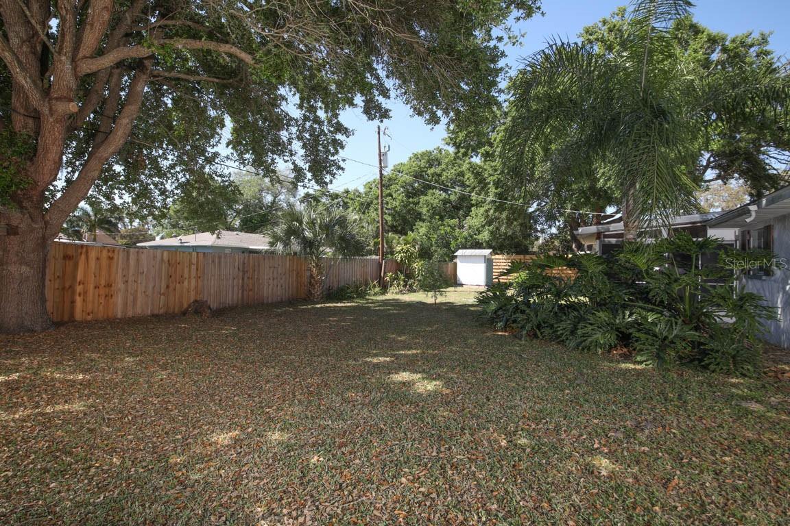 Image 23 of 31 For 1000 Gantt Avenue