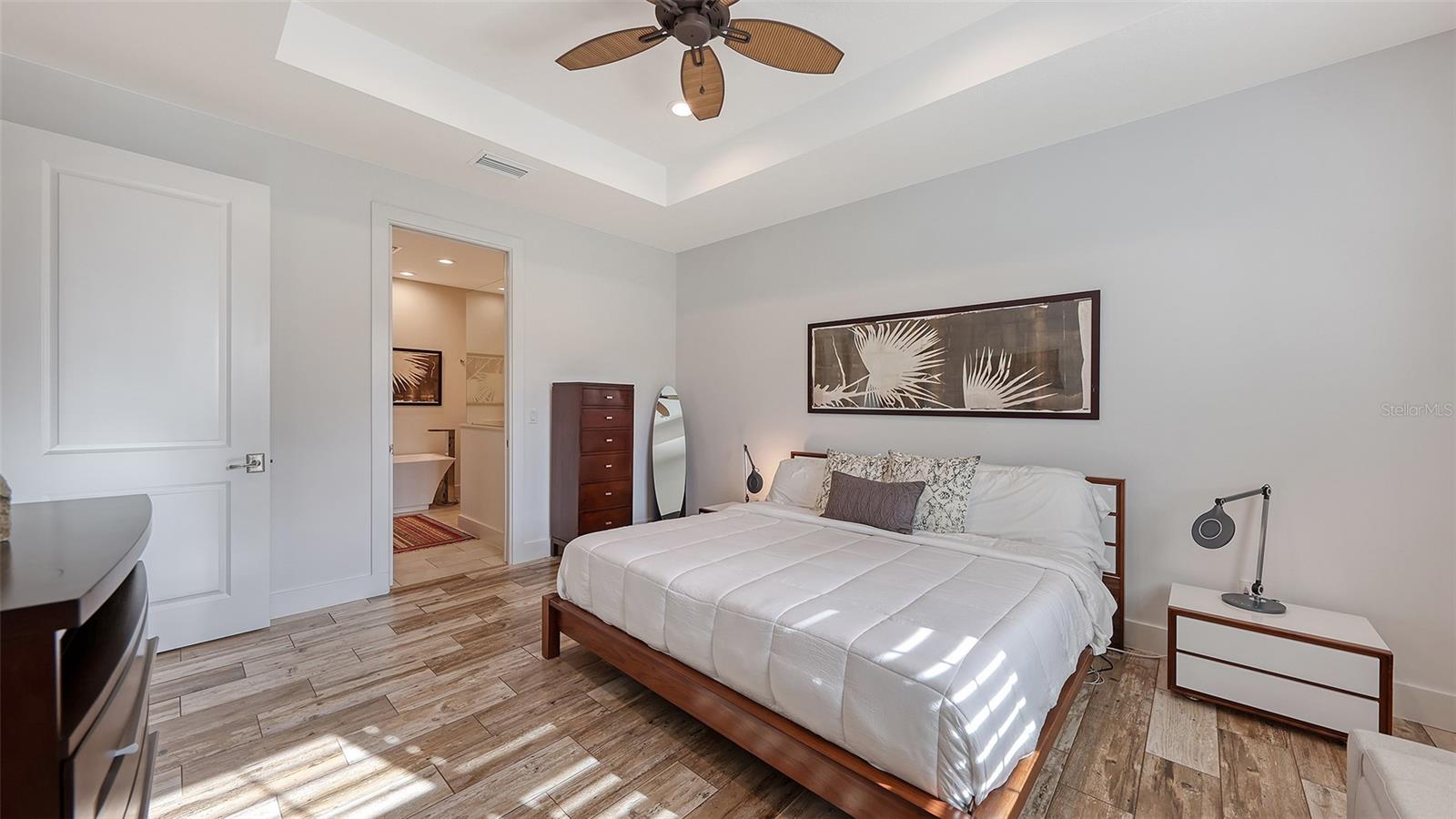 Listing photo id 18 for 4756 Ringwood Meadow