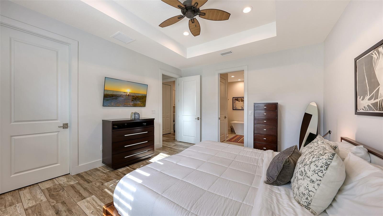 Listing photo id 19 for 4756 Ringwood Meadow