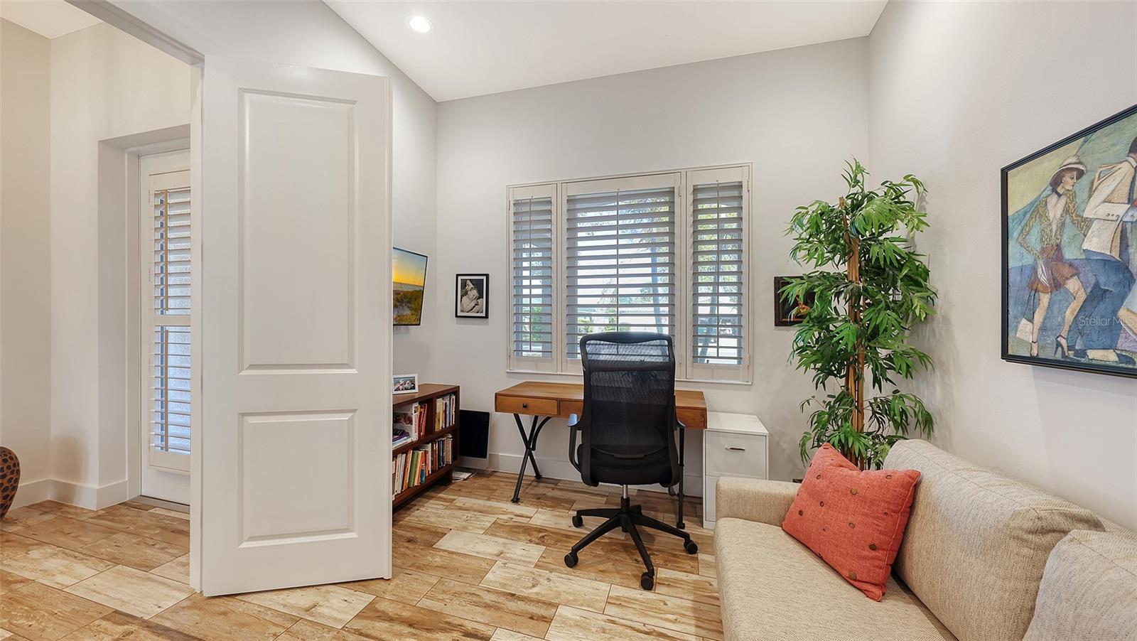 Listing photo id 28 for 4756 Ringwood Meadow