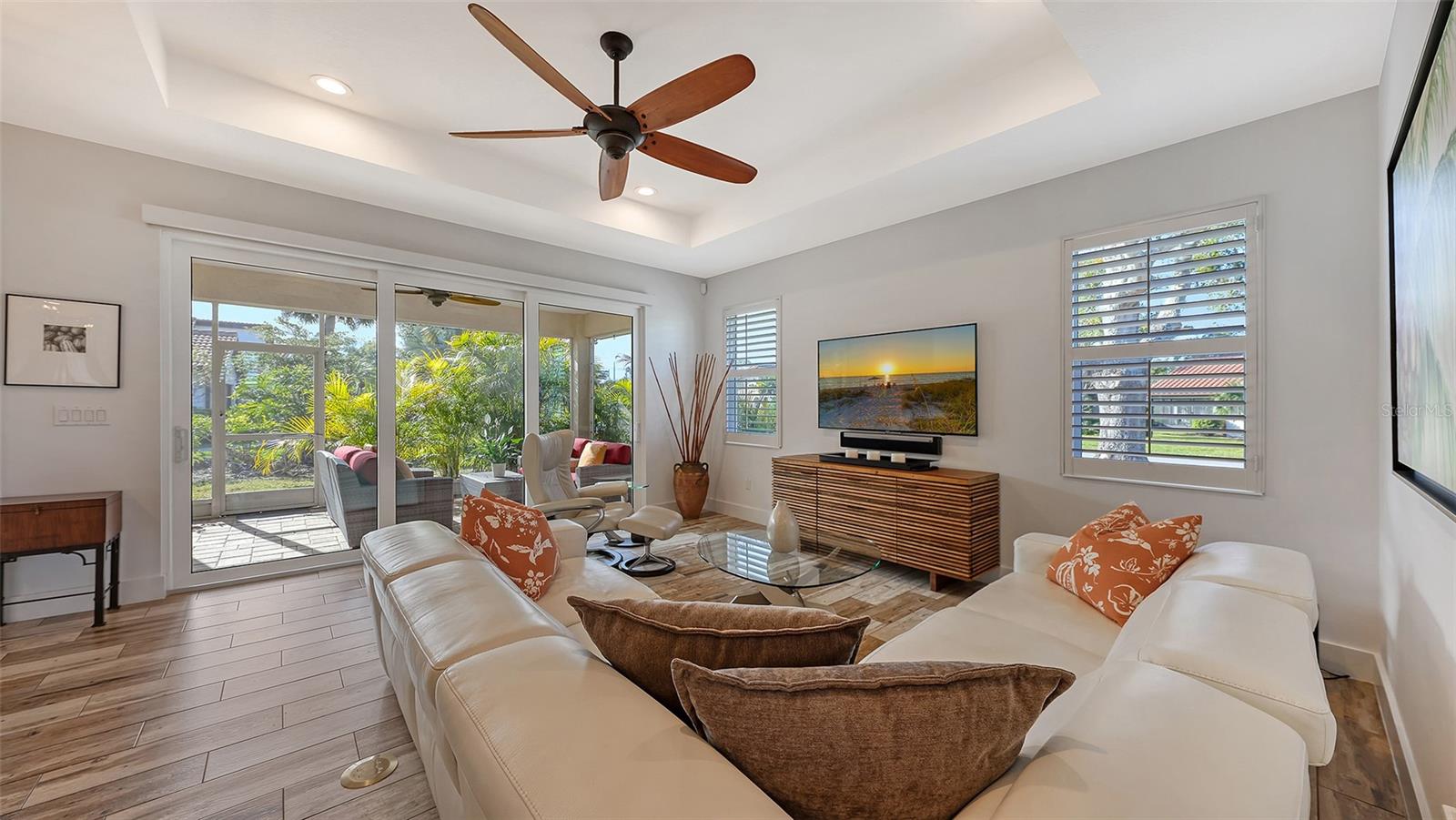 Listing photo id 2 for 4756 Ringwood Meadow