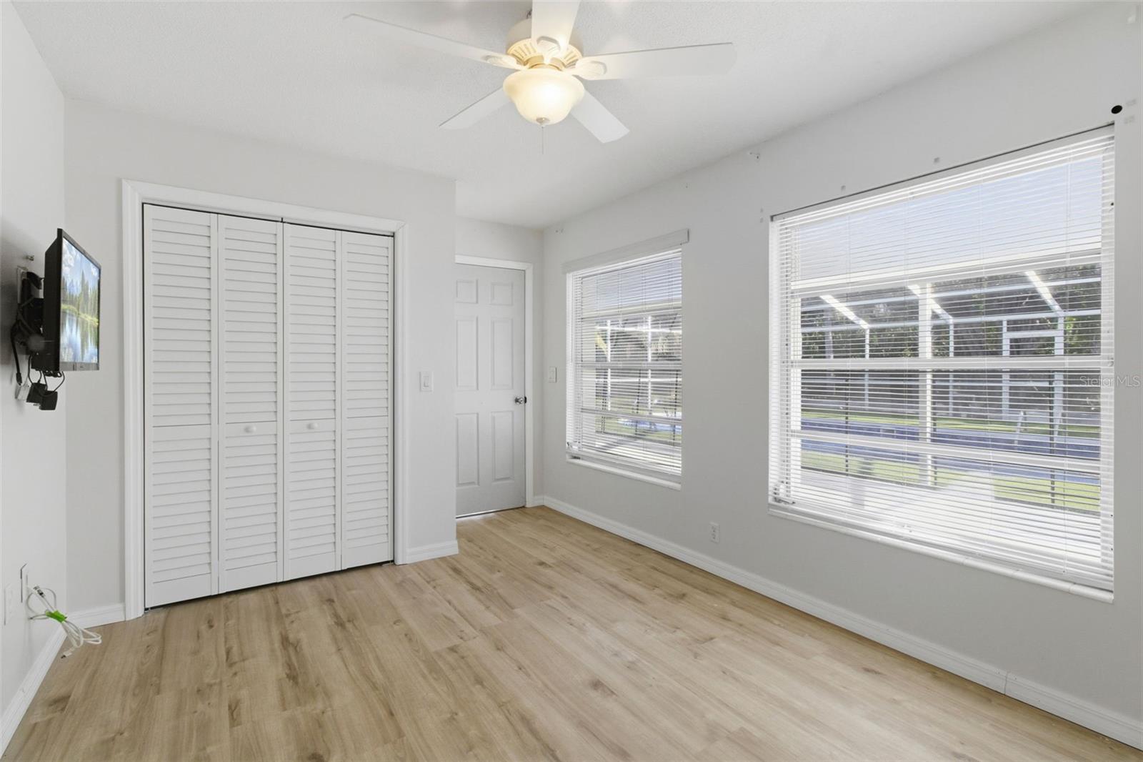 Image 14 of 33 For 5223 Shadow Lawn Drive