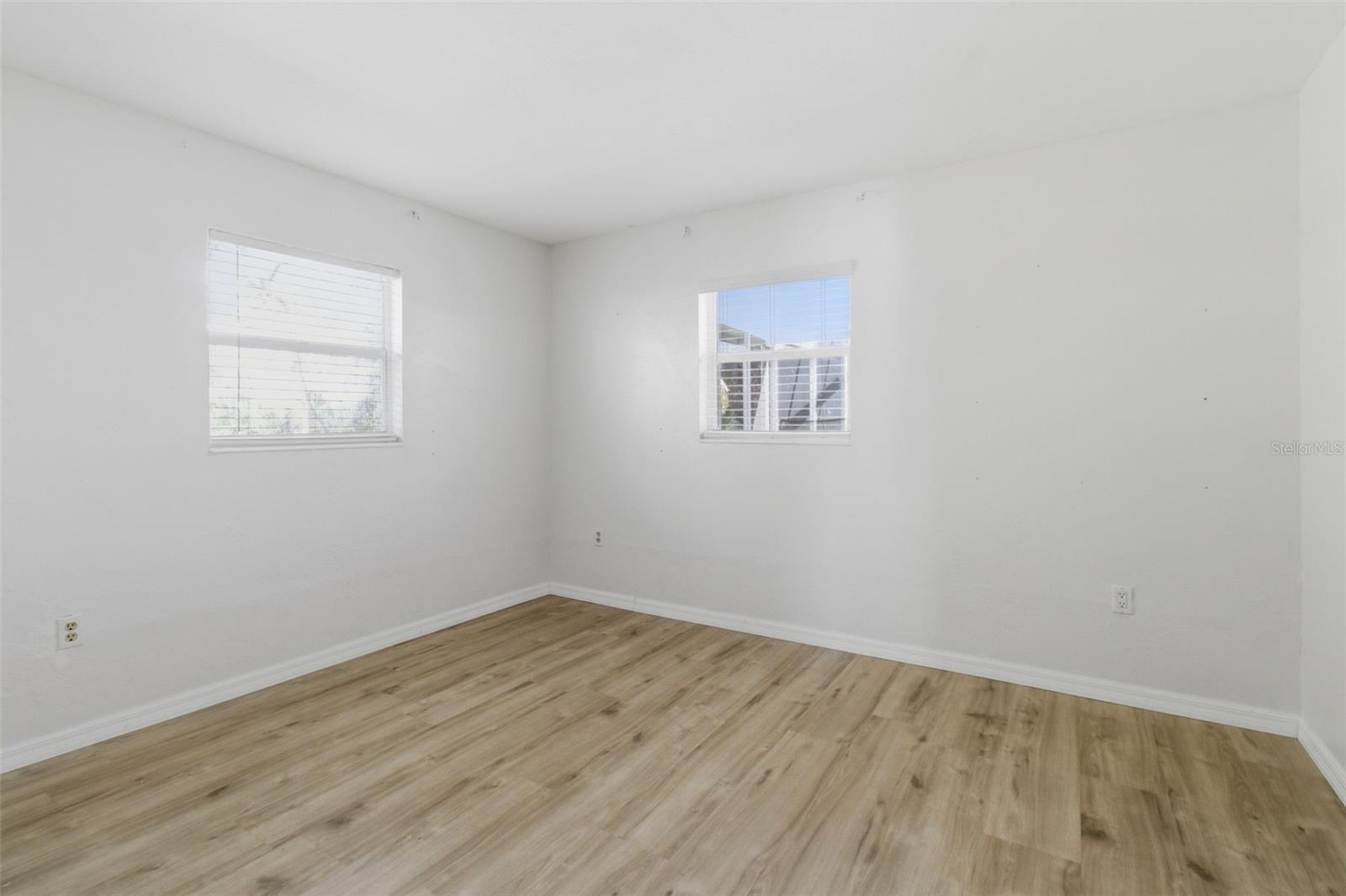 Image 21 of 33 For 5223 Shadow Lawn Drive