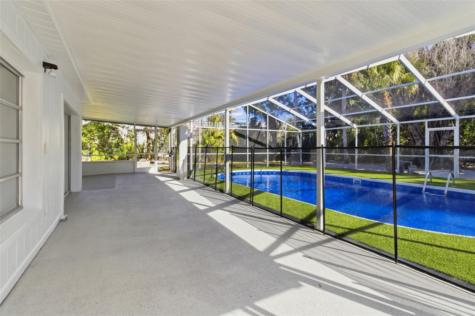 Image 27 of 33 For 5223 Shadow Lawn Drive