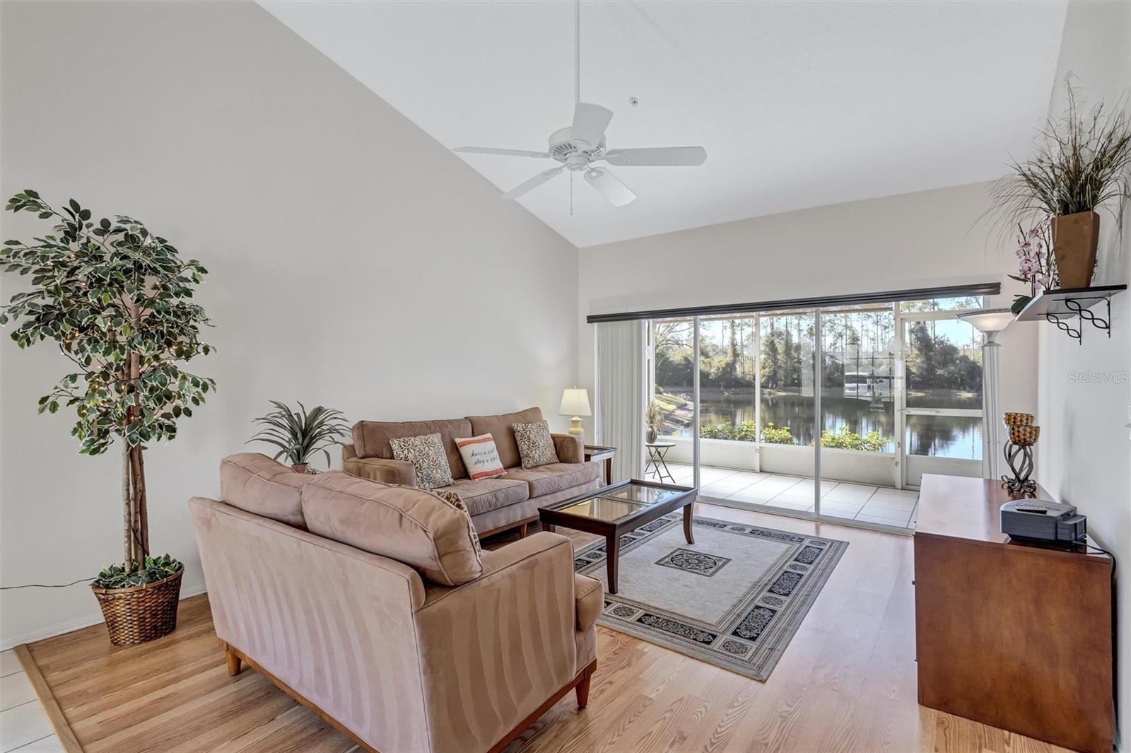 Image 15 of 69 For 5430 Fair Oaks Street 5430