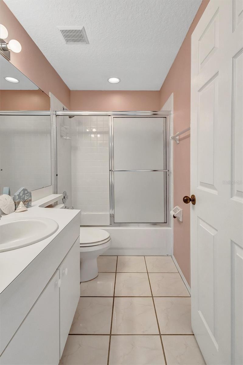 Image 43 of 69 For 5430 Fair Oaks Street 5430