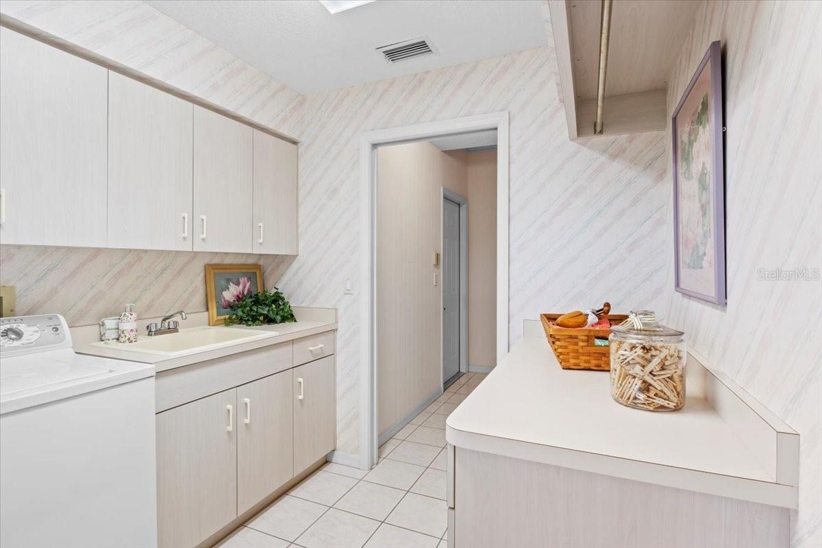 Image 48 of 99 For 3002 Wilderness Boulevard W