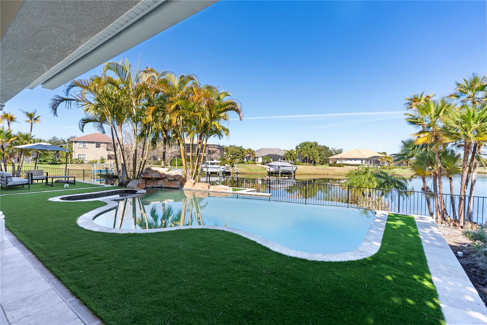 Image 32 of 41 For 11007 Big Bass Place