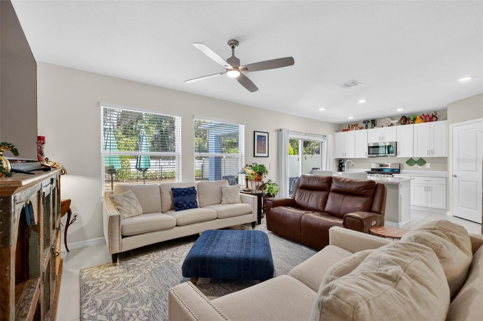 Image 10 of 40 For 33692 Sky Blossom Circle