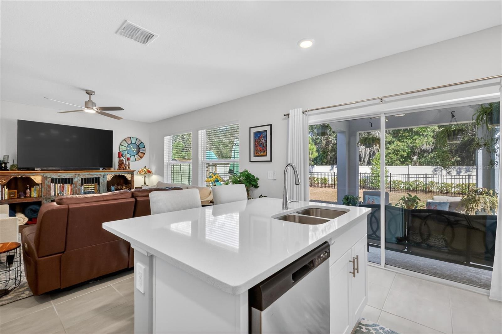 Image 15 of 40 For 33692 Sky Blossom Circle