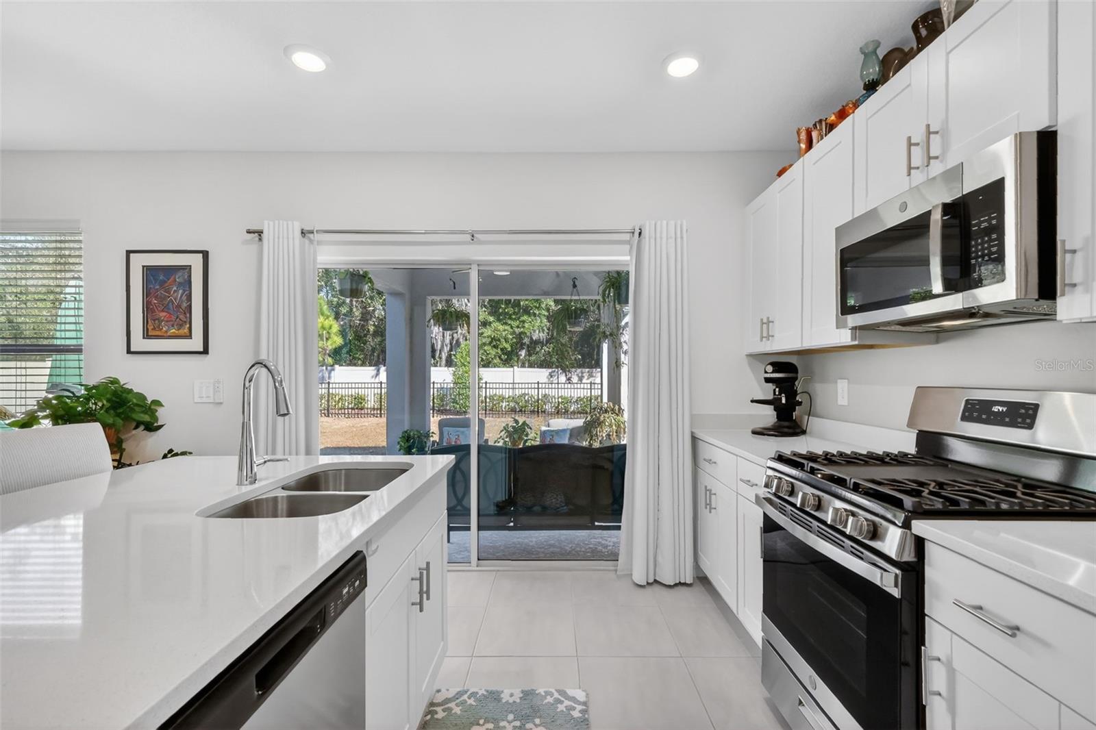 Image 16 of 40 For 33692 Sky Blossom Circle