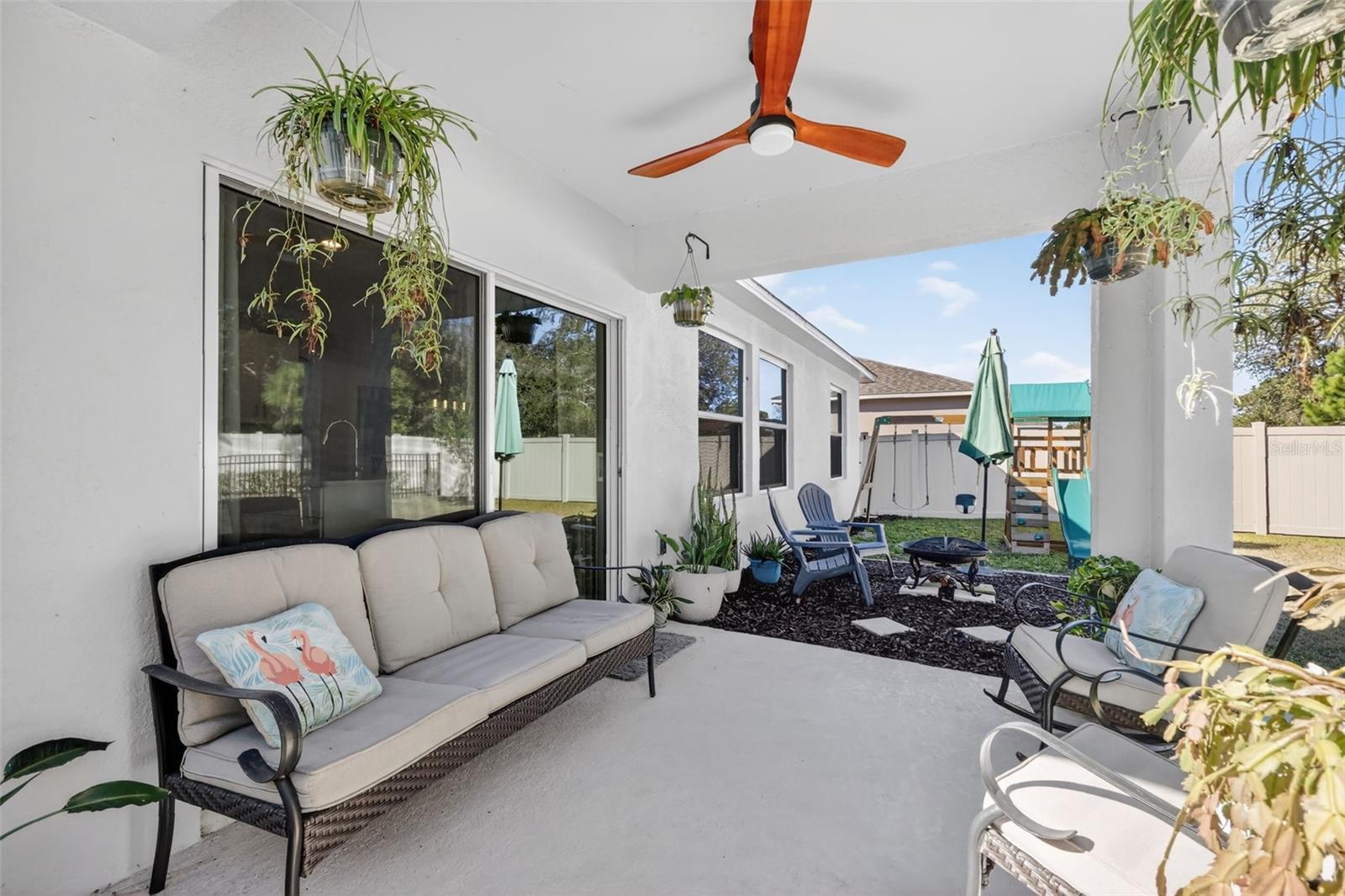 Image 32 of 40 For 33692 Sky Blossom Circle