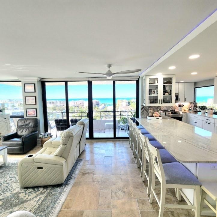 Image 33 of 55 For 6415 Midnight Pass Road 904