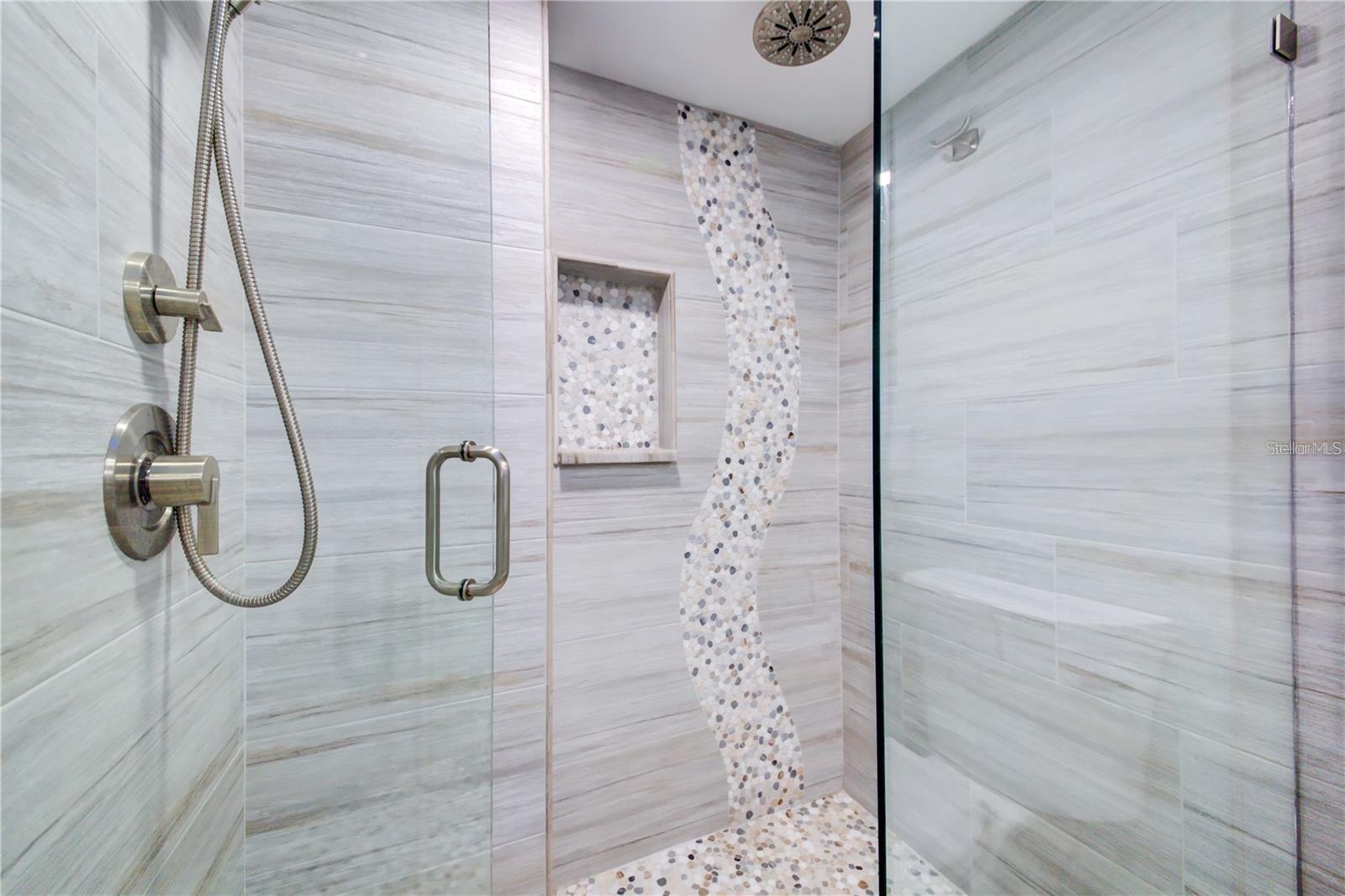 Image 40 of 55 For 6415 Midnight Pass Road 904